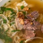 Resep Camilan Gurih: Bakwan Daun Bawang dan Kucai Garing Sempurna