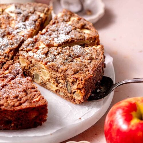 Resep Cake Apel Kayumanis, Harum, Lembut, dan Manisnya Pas!