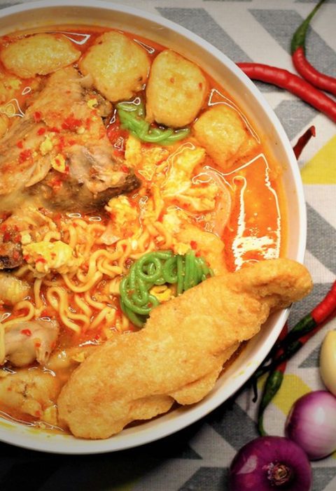 Resep Seblak Kuah Pedas Gurih dengan Topping Lengkap ala Street Food Kekinian